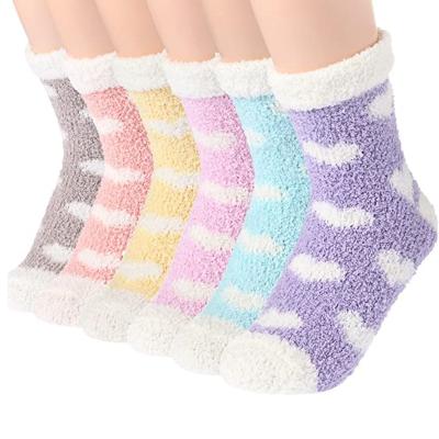 China QUICK DRY Fuzzy Socks Warm Calf Women Mid Socks Heart Design Comfy Fuzzy Socks Ready To Ship for sale