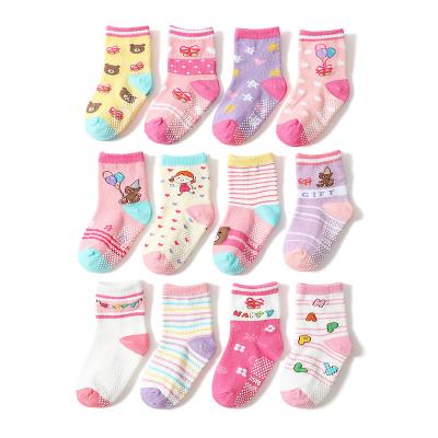 China Hot Sale Cartoon Design Silicon Cartoon Design Baby Girl QUICK DRY Newborn Anti Slip Socks Non Slip for sale