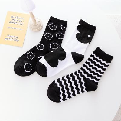 China QUICK DRY spring women's socks sports wear Mid-tube sock custom sport solid color professional anti-skid socks for sale