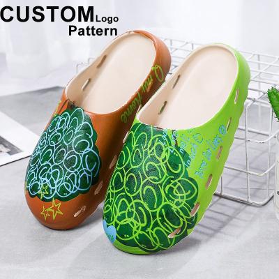 China CUSHIONING 2022 Outdoor Women Bath Fashion Beach Fish Mouth Slippers Men's Casual Slippers Summer Non-slip Comfortable Home Couples Slippers for sale