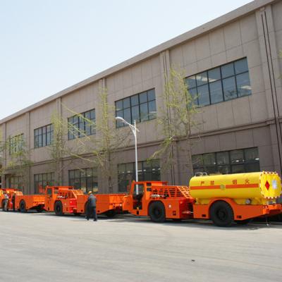 China Machinery Repair Shops XINGYE XWD Mine Oil Carrier XYCY-4000 With Dana Shaft for sale