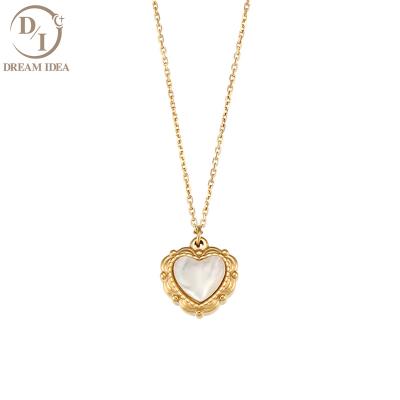 China Vintage Style Stainless Steel Link Chain Necklace Minimalist Tasty Heart Shell Pendant Necklace For Women for sale