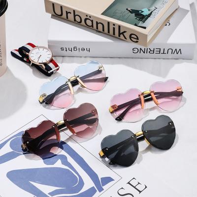 China Wholesale New Summer Retro Children's Love Sunglasses Fashion STP Sunglasses Fashion Baby Sunglasses Boys Girls Sunshade Sun Glasses for sale