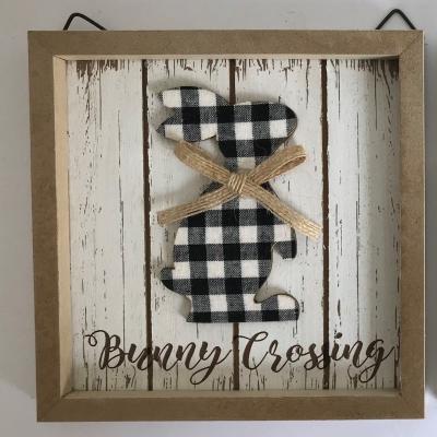 China Wooden Home Decoration Easter Plaque Wall Hanging Easter Ornament Black White Gingham for sale