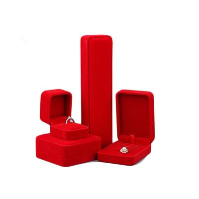 China Custom Soft Red Ring Packaging /Jewelry Display Hot Sale Velvet Jewelry Packaging Box for sale