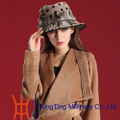 China Cream - colored Winter Velvet Hats with feather , velvet top hat for party / T Show for sale