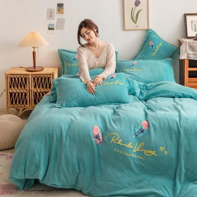 China New Style Nondisposable 100% Cotton Flannel Bedding Sets With Soft And Comfortable Embroidery In Stock Wholesale for sale