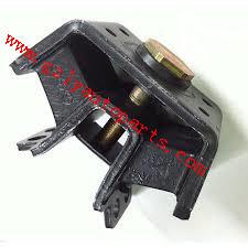 China 2004 12371-0L030 Toyota Hilux Vigo Parts Engine Mount Oem Standard for sale