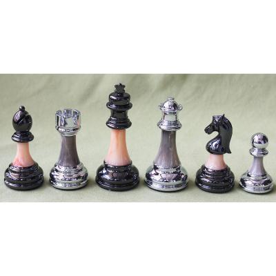 China Plastic Chess Compact Crownes Interlocking Portable Chess Set for sale