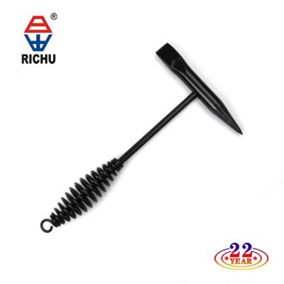 China Cutting Industry Welding Hammer With Spring Handle For Chipping Hammer 500G for sale