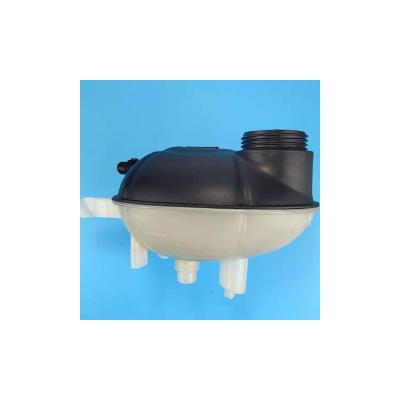 China 2021 new high performance plastic water tank kettle 2055000049 expansion auxiliary kettle for sale