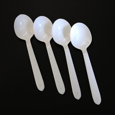 China Wholesale Cheap White Disposable Salad Spoon PP Plastic Disposable Salad Spoon For KFC for sale