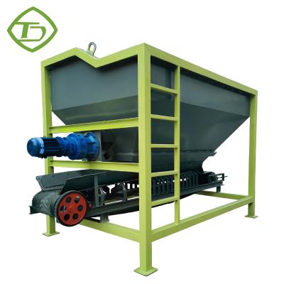 China Organic Fertilizer Equipment Cache Silo Efficient Transport Forklift Feeding Machine for sale