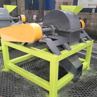 China Efficient Fine Tools Small Screen Powder Grinder Production Machine and Mini Crusher for Sale in Pakistan for sale