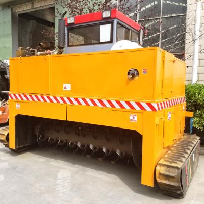 China New Type Chicken Fertilizer Window High Efficiency Compost Turner Crawler Compost Making Machine Recycle Equipment for sale