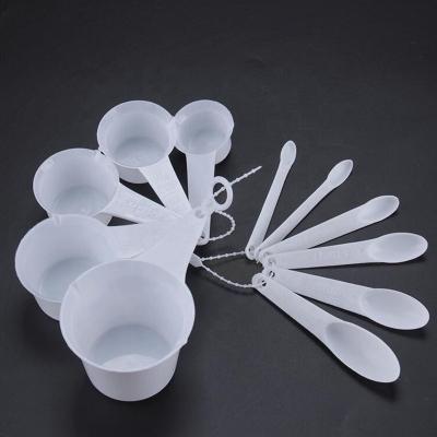 China 11pcs/set Viable White Plastic Baking Measuring Cup and Measuring Spoon Set Tools Cups Measuring Scoops Bakeware Kitchen Accessories for sale