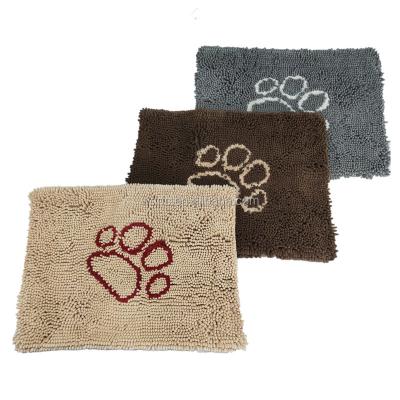 China CLASSIC Pet Feeding Mat For Dogs Plush Toys For Dog Pet Fluffy Nose Mat Paws for sale