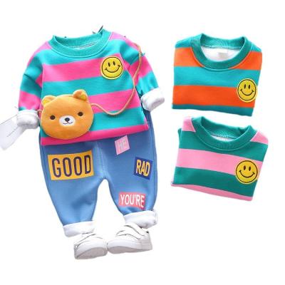 China Autumn And Winter Fleece Lined 2 Children's Casual Korean Style Baby New Boys Two-Piece 1-4 Years Clothing Set for sale