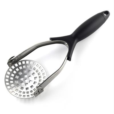 China Multifunctional Bakeware Kitchen Manual Potato Press Potato Crusher Folding Potato Masher for sale