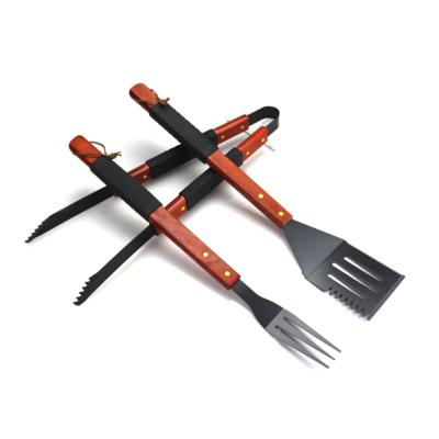 China Easily Cleaned Non-Stick Coating Stainless Steel 3 Pieces Grilling Tools With Wooden Handle BBQ Tool Kit Spatula Fork Tongs for sale