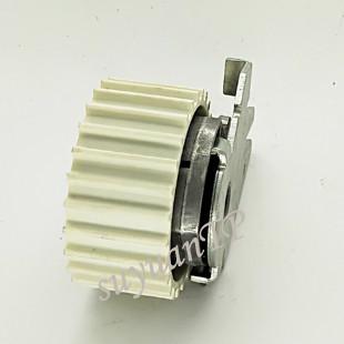 Cina Tenditore di alluminio di sincronizzazione per l'OEM 156 55183527 di ALFA ROMEO 147 93186866 71747799 60813592 12810-79J52 in vendita