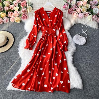 China Casual All Over Anti-Static Spring V-Neck Heart Over Print Bandage Edge Midi Dress For Women for sale