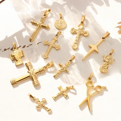 China Hypoallergenic Religious Cross Jesus Scissors Jesus Pendant 2022 New Simple Charms For Necklace Jewelry Making 18k Gold Plated Stainless Steel for sale