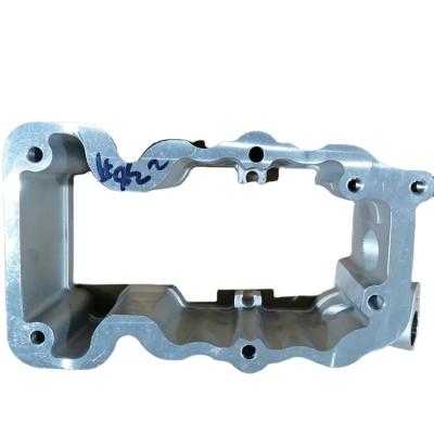 China Aluminum Rocker Arm Cylinder Head Lower Cover for Sinotruk 2006- Year Aluminum Design for sale