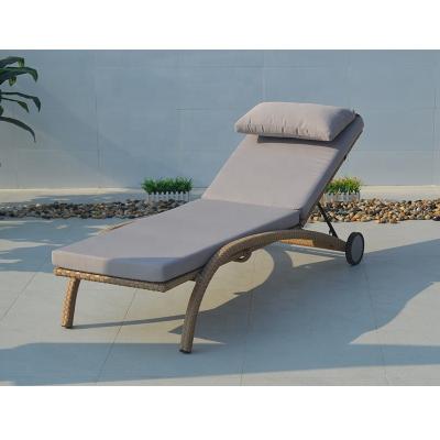 China UV Resistance Modern Patio Wicker Lounge Chair Outdoor Rattan Lounge Chair With Wheels And Cushions for sale