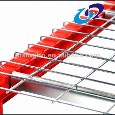 China Safer U Channel Metal Galvanize Steel Pallet Rack Wire Mesh Decking Panels for sale