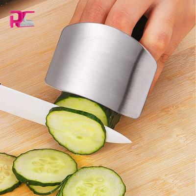 China Viable Wholesale Kitchen Fruit Meat Cutter Tool Safety Hand 18/8 Stainless Steel Vegetable Finger Slice Guard for sale