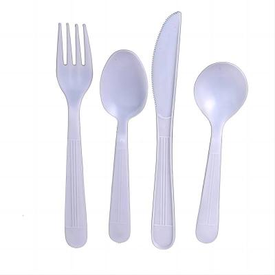 China Restaurant Tableware Customized Degradable Food Grade PP Disposable Plastic Spoons Knives Fork for sale