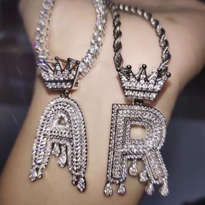 China New Design Jewelry Hiphop Foxi Lovely Crown Shape Letter Initial Jewelry Hiphop Necklace For Women for sale