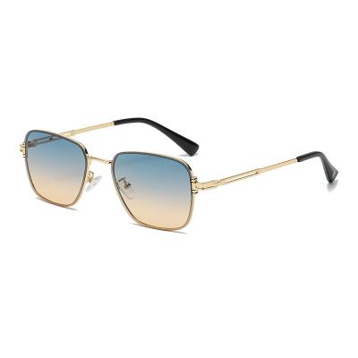 China Fashion Sunglasses 2022 Classic Metal Sun Glasses Polarized Frame Flight Fashion Glasses For Men And Women for sale