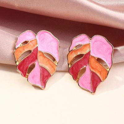 China CLASSIC colorful metal leaf earrings fashion pure gold stud earrings jewelry women 2021 earrings for sale