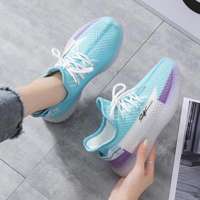 China Famous brands sneakers women designer shoes mujer de zapatillas weave sneakers Jelly Sole Sports Women Anti-odor flying coconut shoes for sale