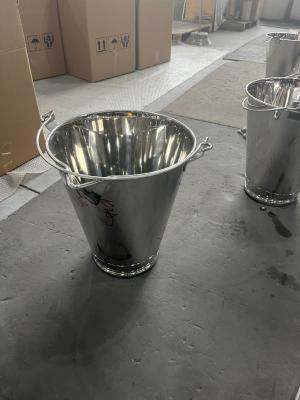 China 20L Stainless Steel Milk Pail With Pulling Handle 316L Satt Finish for sale