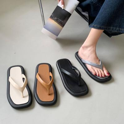 China Wholesale 2021 Fashion Trend New Style Thick Bottom Flip Flops Summer Ladies Flip Flops Beach Sandals Women Slippers For Girls for sale