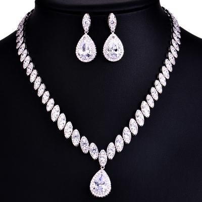 China CLASSIC American Popular Bridal Drop Long Necklace Set Charming Female Water Drop Earrings Girl Jewelry Earring Set for sale