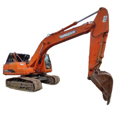 China USED EXCAVATOR DOOSAN DH215-9E GOOD STATE WITH ORIGINAL DESIGN 0.95CBM for sale