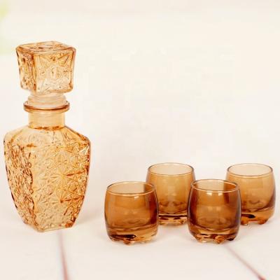 China Mini Size Mini Glass Decanter For Wine With Stopper Lid for sale