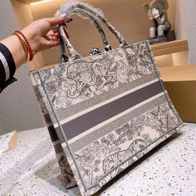 China New Lady 2023 Hot Selling Luxury Designer Women's Genuine Leather Bag Set Famous Model Brands Woman Bag Set With Original Box for sale