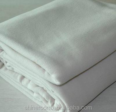 China 100% Micro Anti-pilling Polyester Fleece Hotel Blanket for sale