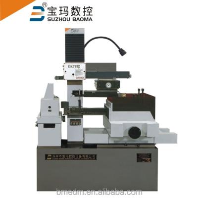 China New Designed High Speed ​​CNC Wire Cutting Machine DK7732F 320*400 for sale