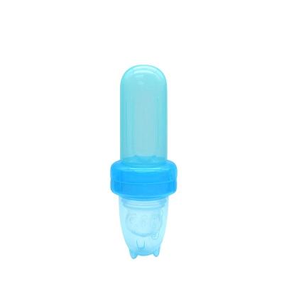 China Infant Fruit BPA Silicone Squeeze Baby Fruit Driver Free Nipple Free Squeeze Food Grade Dispensing Bottle for sale