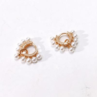 China CLASSIC Fashion Gold Plated Jewelry Earrings Pearl Earring Stud For Women for sale