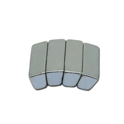 China Industrial Magnet Super Strong Neodymium Magnet NdFeB Magnet N42 Arc Magnet 30x10x10mm for sale