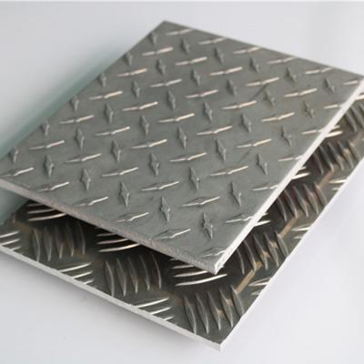 China Het aluminium van aluminiumdiamond tread plate betreedt het blad van de de ruitplaat van het plaat4x8 aluminium Te koop