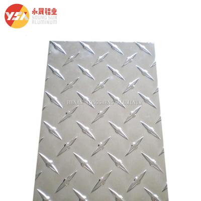 Cina Strato di alluminio impresso 4x8 Diamond Plate di Cheap 1100 del produttore in vendita