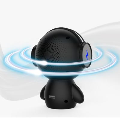 China Wireless Charger for Mobile Phone Creative Multifunctional Gift Stereo Mini Robot Speaker Portable Radio with Power Bank Robot Speaker for sale